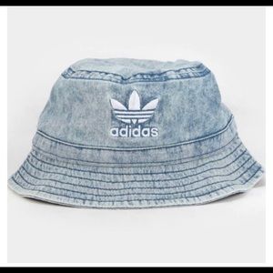 NWT Adidas Bucket Hat